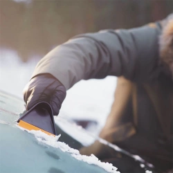 Grattoir à glace SolidTM pour voiture